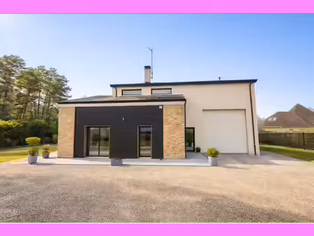 exclusivité-propriété de caractère avec piscine intérieure 