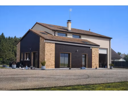 exclusivité- propriété d'exception à belleneuve piscine in