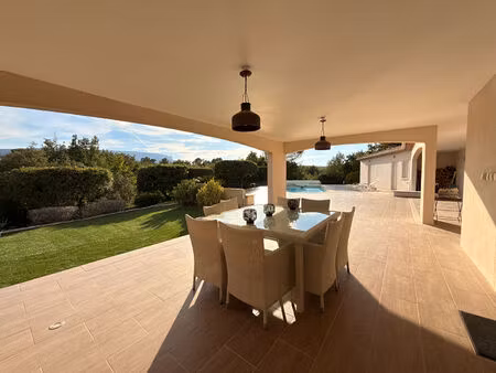 villa t6 de prestige avec piscine et garage