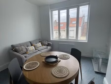 appartement à louer - 4 pièces - 39 23 m2 - calais - 62 - nord-pas-de-calais