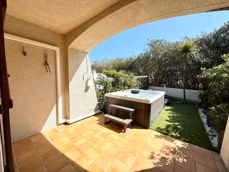 maison rénovée à 50 m de la plage – grand travers – terrasse plein sud et parkings privés