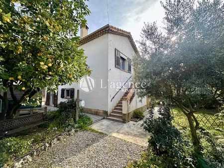 a vendre cros de cagnes maison 5 pièces - 120 m2 calme jard