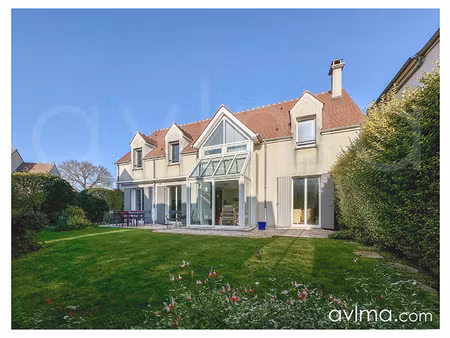 maison saint nom la breteche 7 pièce(s) 205 m2