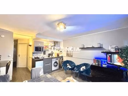 fonctionnel 2 pièces avec balcon idéalement situé