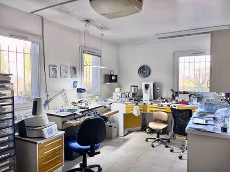 aix en provence - local professionnel / bureaux de 34m2 - as