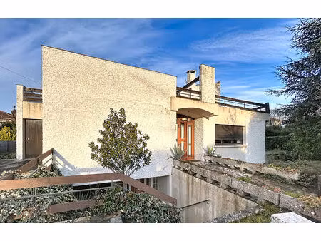 maison d'architecte singulière - volumes exceptionnels et potentiel rare à castelsarrasin