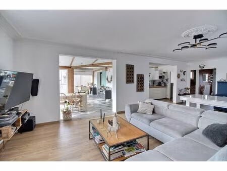 charmante maison de ville reims - 4 chambres - sous-sol - jardin