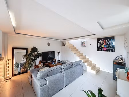 appartement 2 pièces - 61 m²