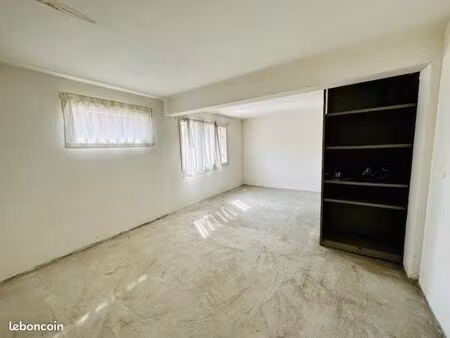 local a usage de cave - entrepot sain et securise