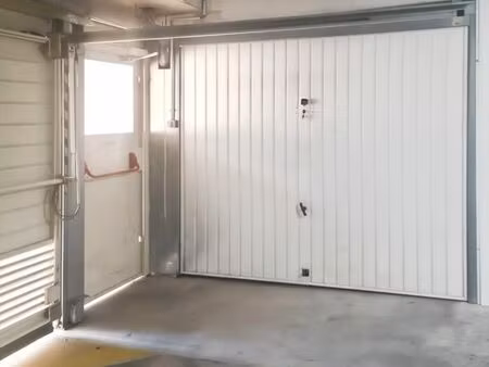 parking 43 m² marseille 8eme arrondissement