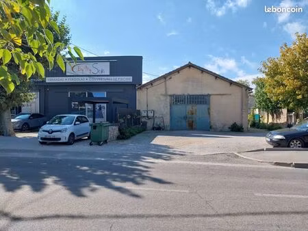 murs commerciaux secteur alpilles