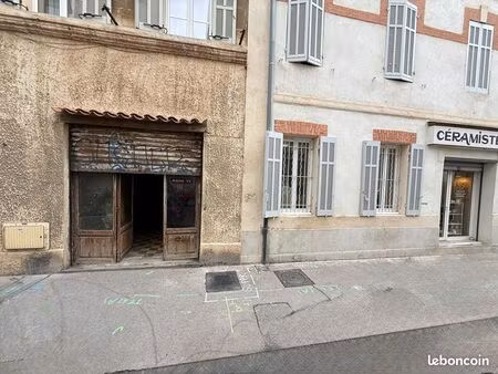 boutique 85 m² marseille