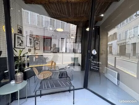 local commercial 46 m² marseille