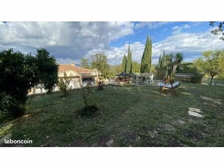 propriété 9 pièces 270 m²