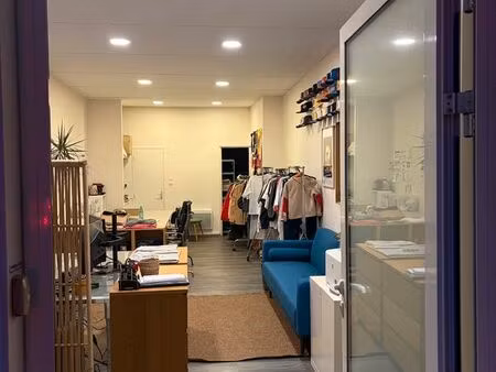 local commercial 60m2