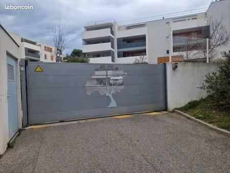 location place de parking