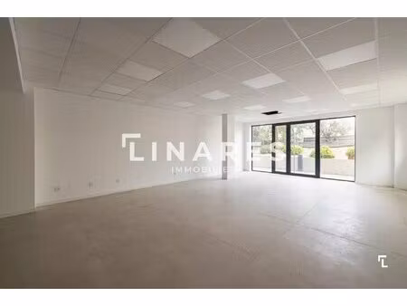 l'azur - local commercial de 63m2 - 83270 saint cyr sur mer