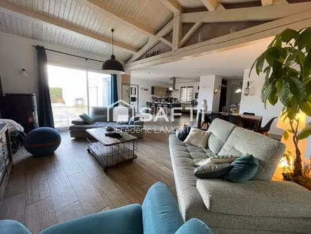 maison contemporaine  5 chambres  garage  piscine