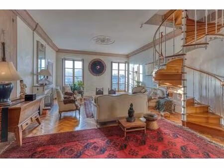 appartement de 7 pièces de 190 m² à grenoble