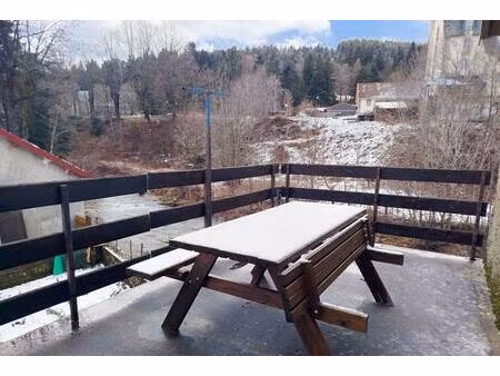 laveyrune maison avec terrasse et vue sur l' allier