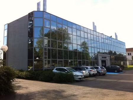 location local professionnel 210m² tassin la demi lune 69160