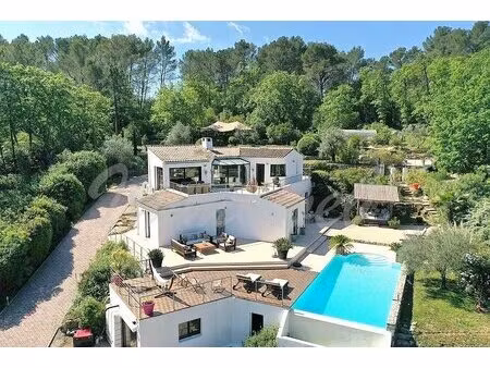 tourrettes – villa contemporaine avec vue panoramique 291 m² piscine à débordement terrain