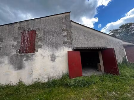 vente immeuble portets (33640)