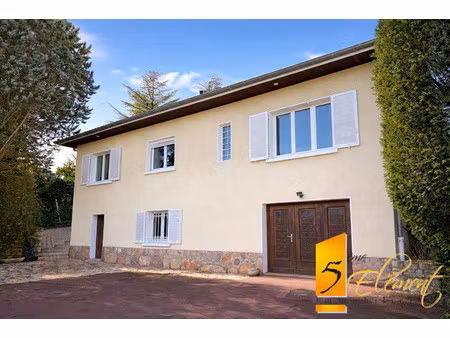 maison familiale a proximité de toutes les commodités