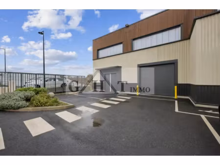 locaux d'activités 379 m? - à louer - marcoussis (91460)