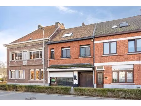 centraal gelegen woning met veel potentieel