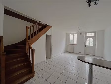 centre ville aigre - appt / maison type 4