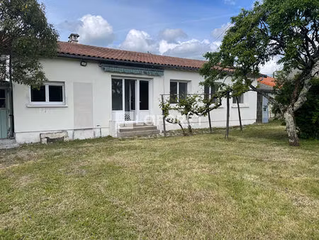 maison chateaubernard 4 chambres + jardin