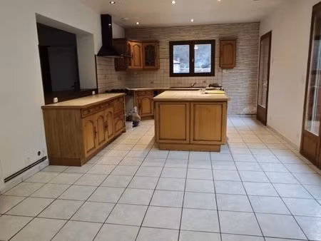 annonce location appartement 4 pièces de 133m2 à monistrol-sur-loire (43120) - paruvendu.f