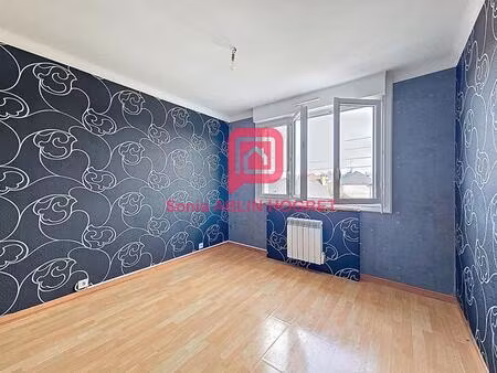 immeuble avec deux appartements