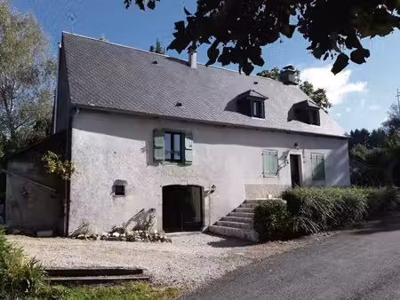 maison en pierre de 5 pièces principales