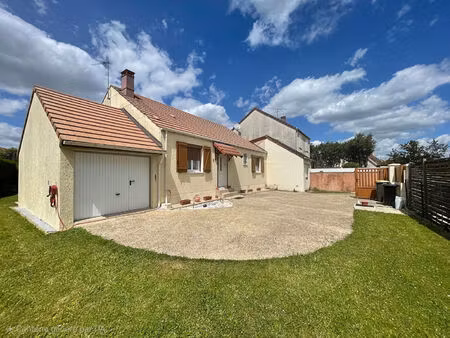 vente maison 4 pièces  85.00m²  chevry