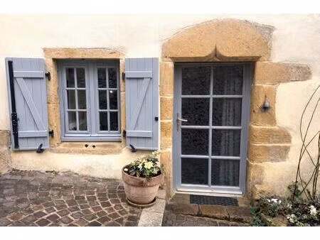 ternand. appartement duplex 100m2 dans maison ancienne avec terrain non attenant