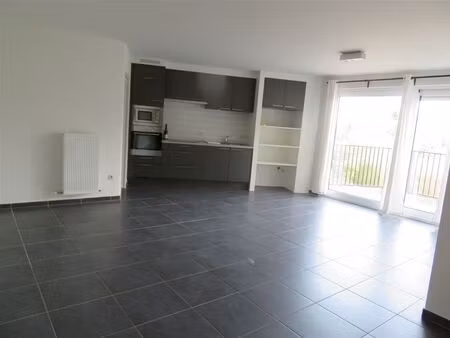 tof éénslaapkamer appartement met terras in mol centrum