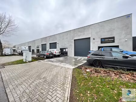 grote loods te huur in het industriepark van beernem