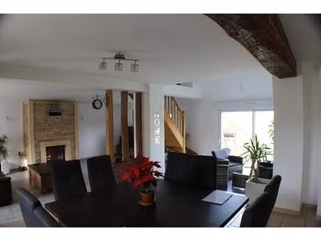 charmante maison de 136 m²   6 pièces à vibraye (72320)