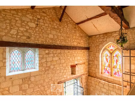 bâtisse singulière aux résonances spirituelles