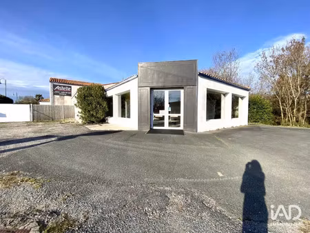 vente bureaux et commerces à breuillet (17920) : à vendre / 275m² breuillet