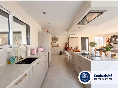 vente maison 7 pièces 153 m² à neuville-sur-sarthe (72190)  399 771 €