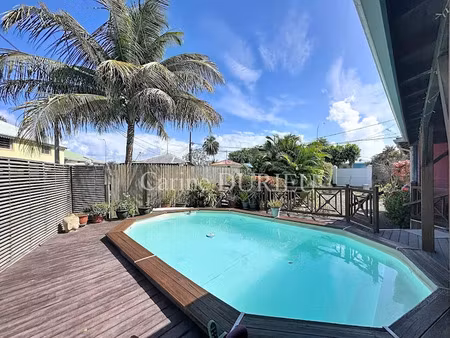 vente maison 5 pièces 115 m² à sainte anne (97180)  319 000 €
