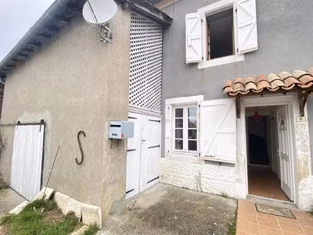 aurignac  coquette maison de village t3/4  terrasse et jardin