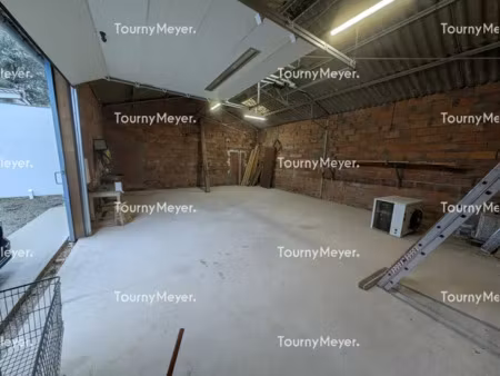 local d'activites a louer