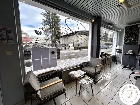 local commercial a louer