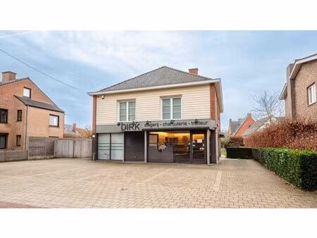 commercieel te koop in deerlijk met 3 slaapkamers