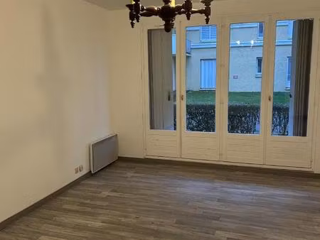 location appartement 5 pièces 78 m² à argentan (61200)