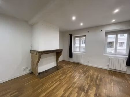 location appartement 2 pièces 43 m² à lyon 7 (69007)